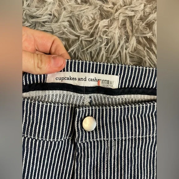 Cupcakes and Cashmere Navy White Pinstripe Skinny Jeans Raw Hem Women’s Size - Picture 4 of 6